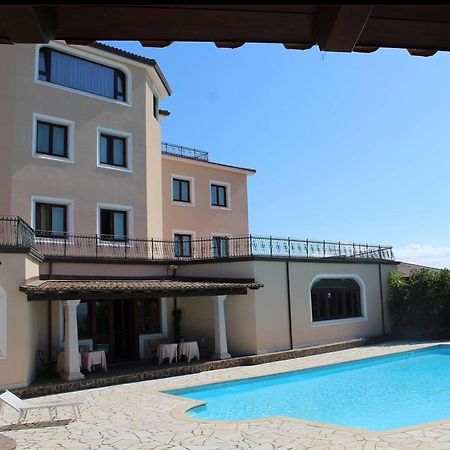 Hotel Le Tre Rose Bono  Zewnętrze zdjęcie