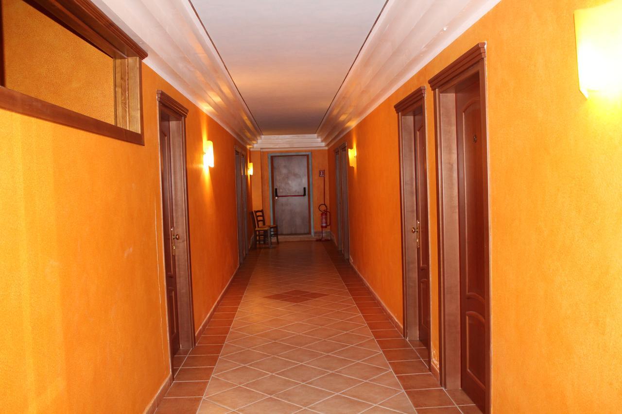 Hotel Le Tre Rose Bono  Zewnętrze zdjęcie